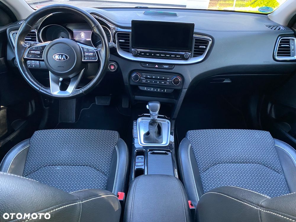Kia Ceed - 21