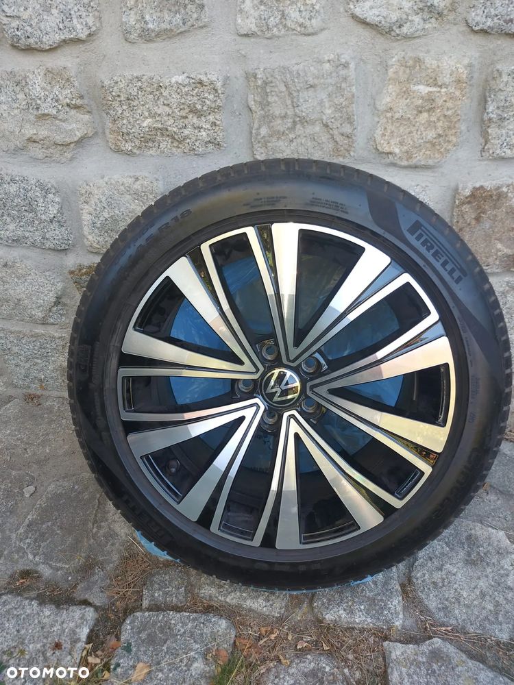 Kola kpl OE VW rozmiar  8JX18H2, Pirelli Cinturato P7 245/45, Użytkowane jeden sezon - 12