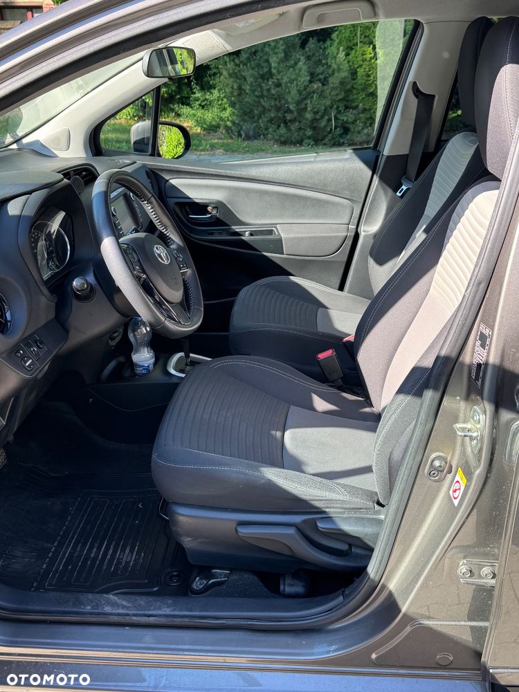 Toyota Yaris Hybrid 100 Premium EU6 - 5