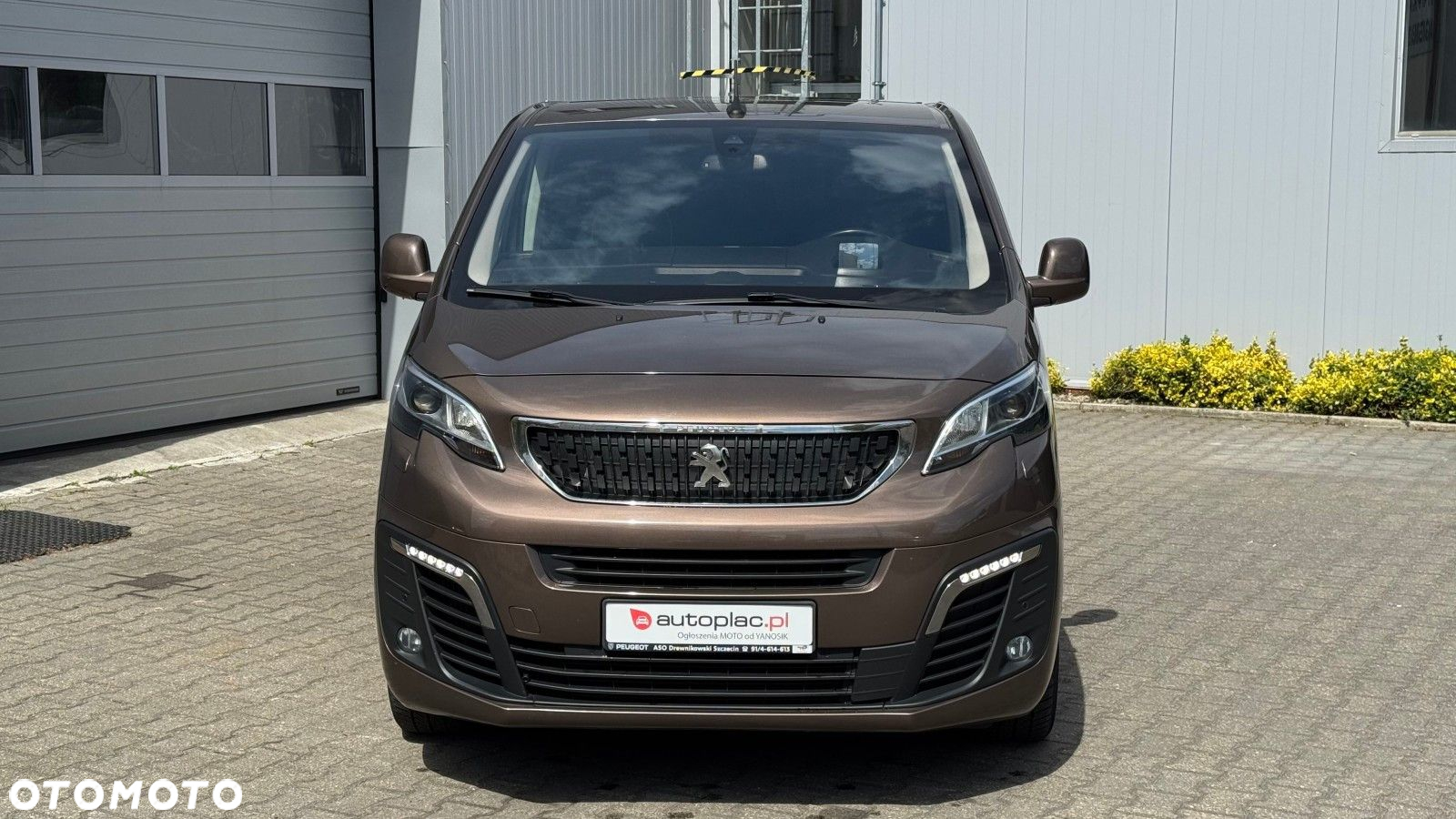 Peugeot Traveller - 2