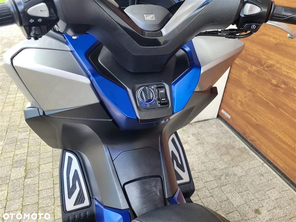 Honda NSS - 13