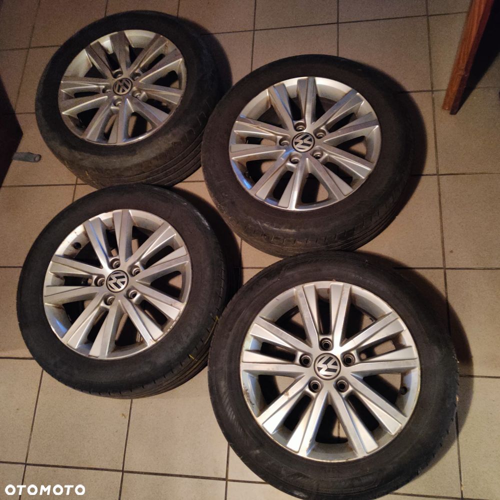 Volkswagen Golf 1.6 TDI DPF Style - 14