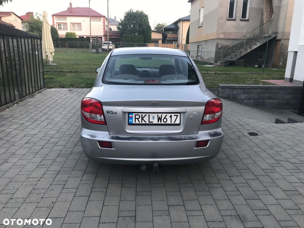 Kia Rio - 2