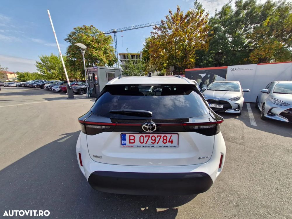 Toyota Yaris Cross 1.5 VVT-i HSD 4x2 Dynamic - 8