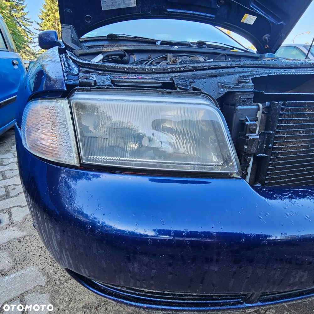 lampa / lampy / przód / przednie / prawa / lewa / reflektor/  AUDI A4 B5 - 2