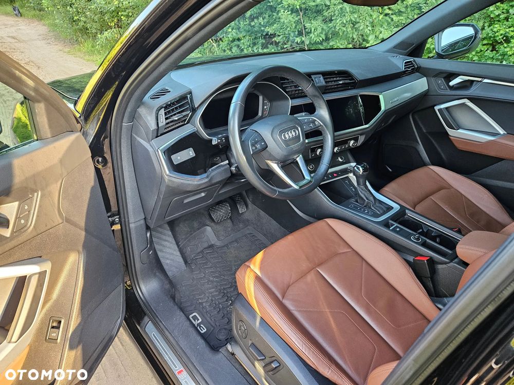 Audi Q3 - 22