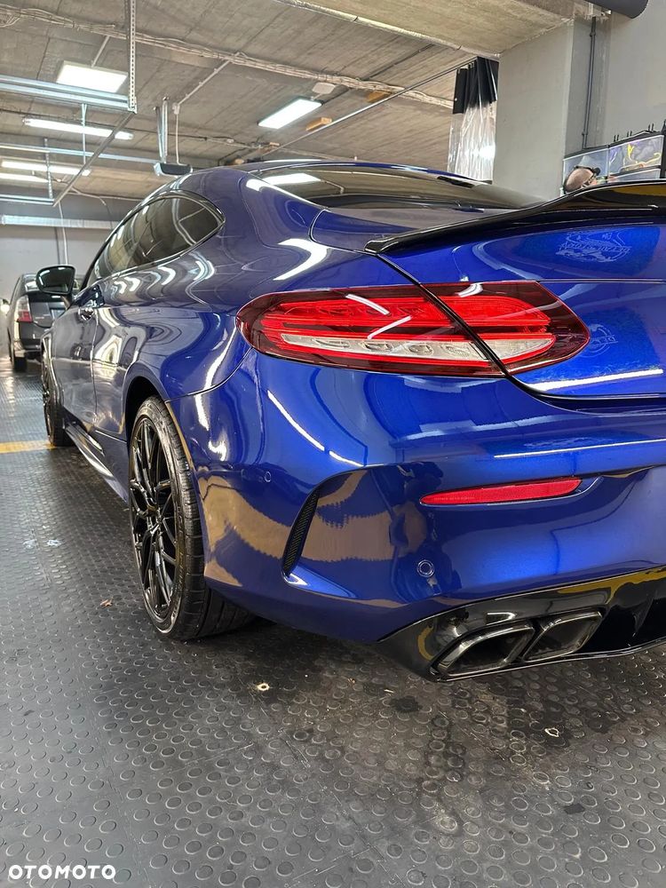 Mercedes-Benz Klasa C 300 9G-TRONIC - 14