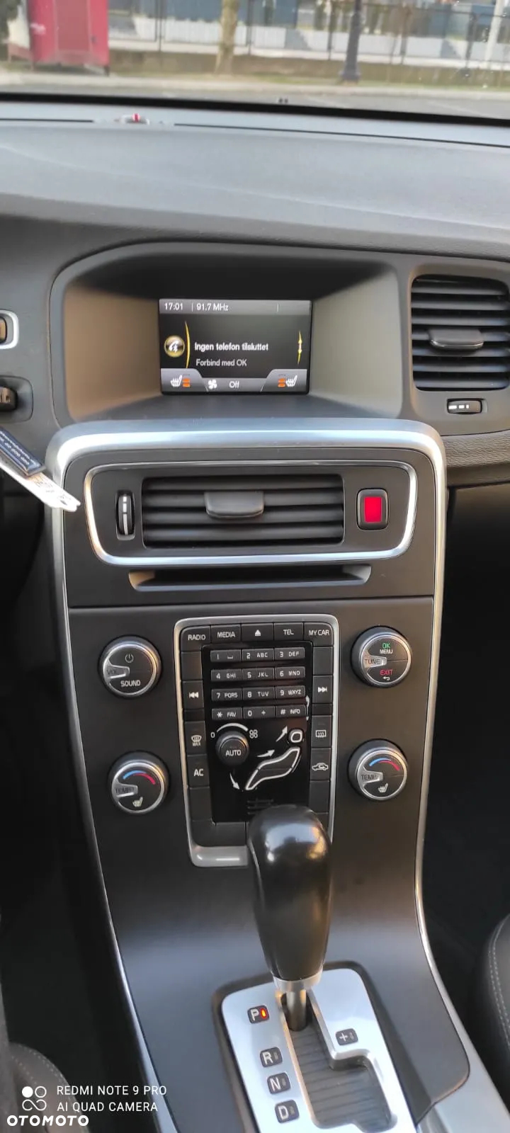 Volvo V60 2.0T Geartronic Powershift Kinetic - 11