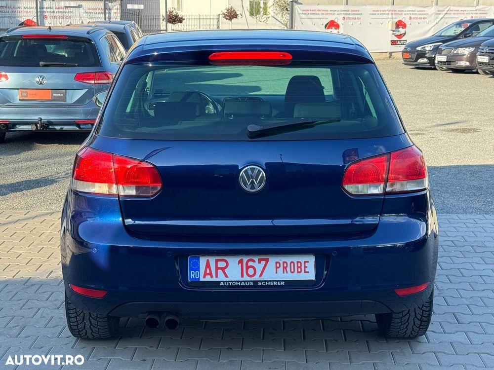 Volkswagen Golf - 8