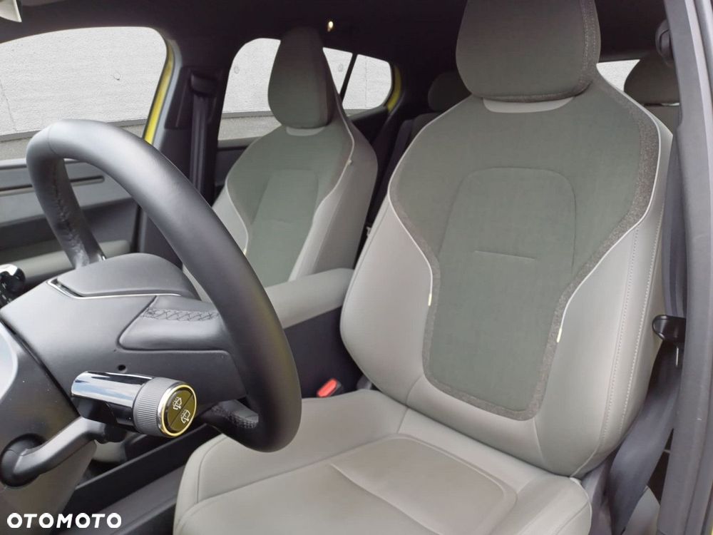 Volvo EX30 - 12