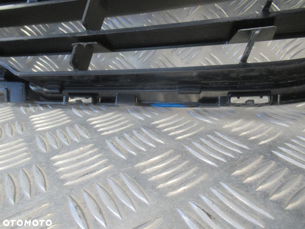 GRILL GRIL ATRAPA RENAULT TRAFIC III 3 LIFT 623103743R 2021- - 23