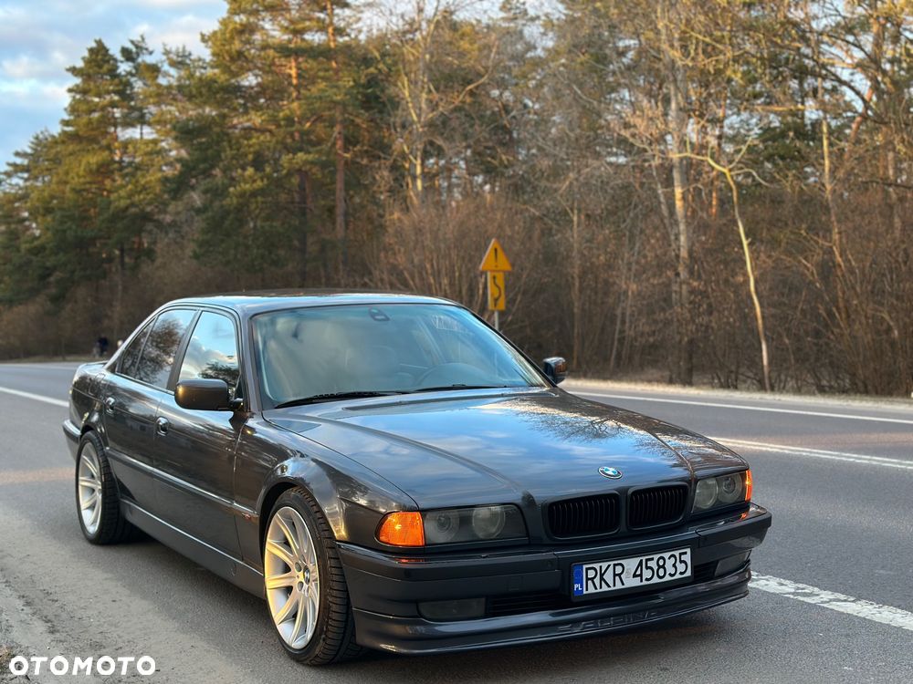 BMW Seria 7 728i - 5