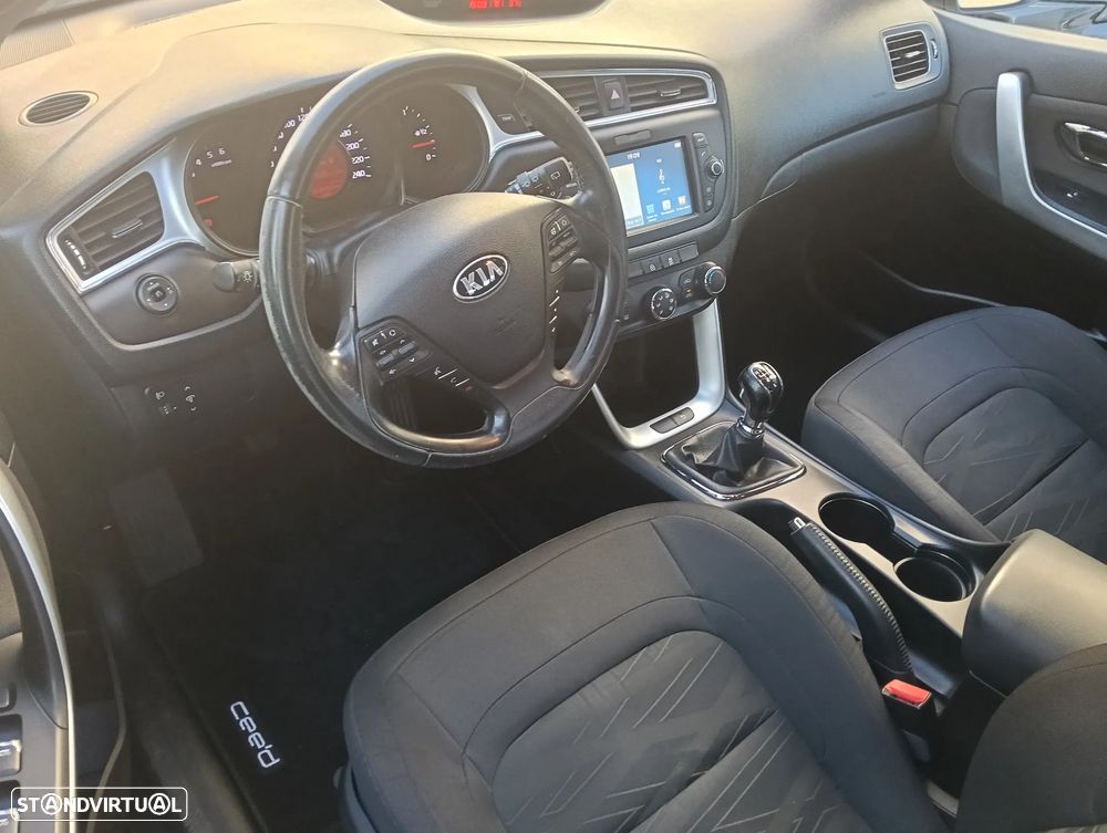 Kia Ceed SW 1.4 CRDi Nav Line - 12
