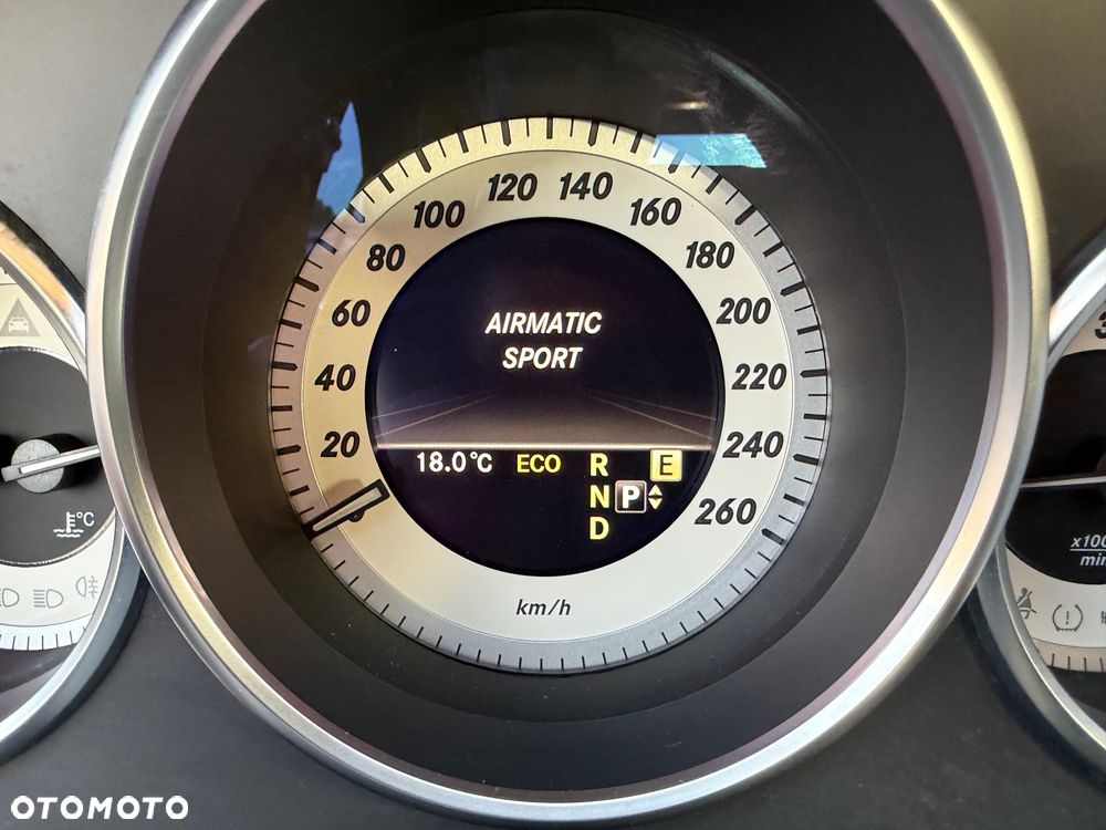 Mercedes-Benz CLS 250 CDI DPF BlueEFFICIENCY 7G-TRONIC - 20