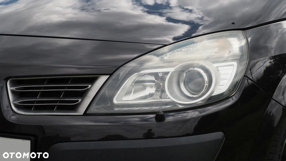 Renault Grand Scenic - 21