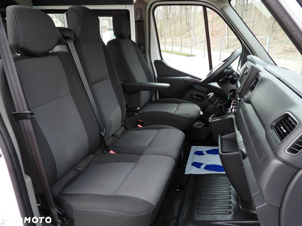 Renault MASTER FURGON BRYGADÓWKA 7 MIEJSC TEMPOMAT NAWIGACJA LEDY KLIMATYZACJA  180KM - 36