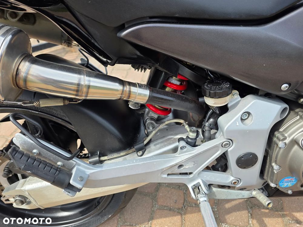 Honda CB - 16