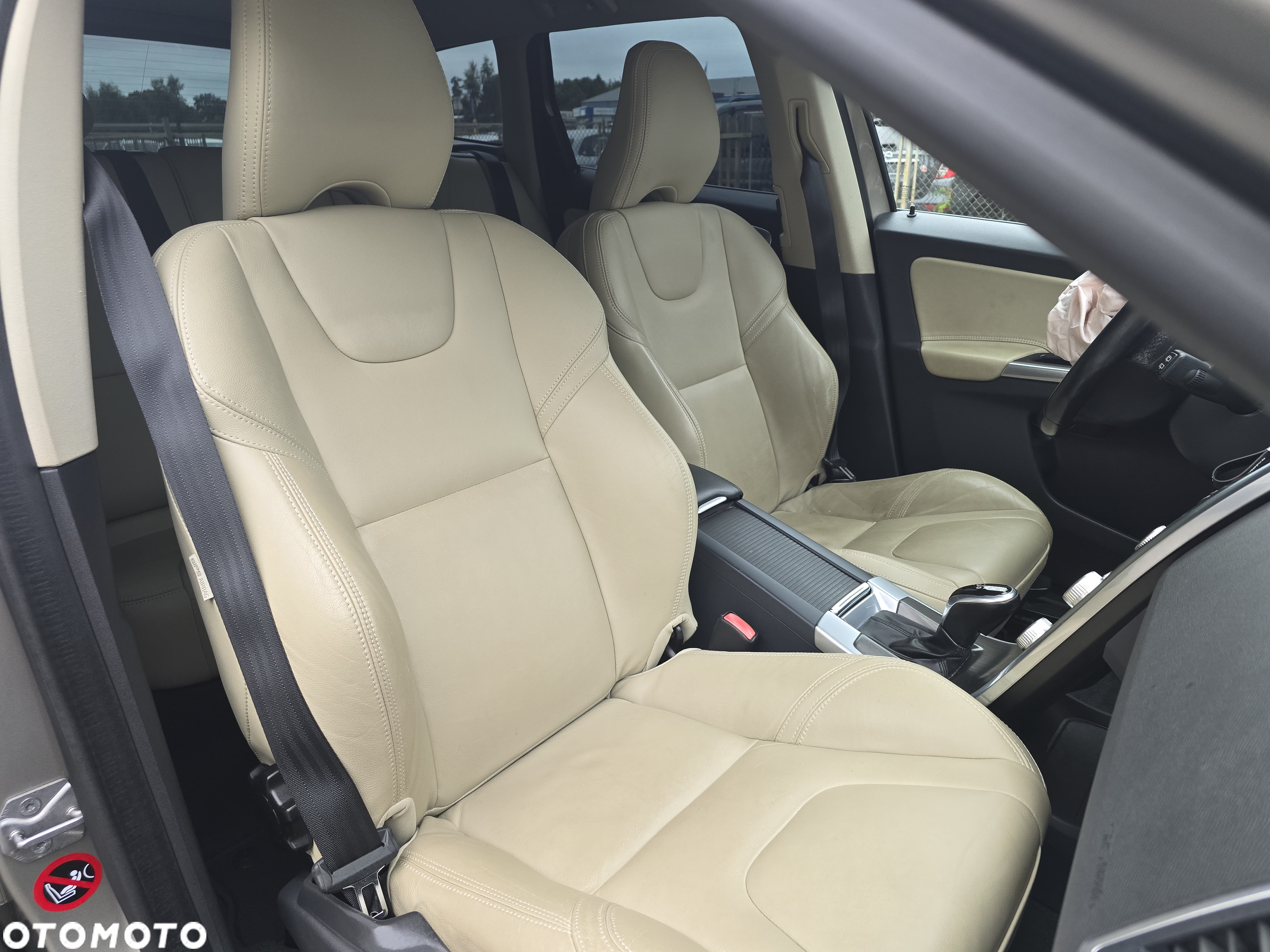 Volvo XC 60 D3 Geartronic Momentum - 16