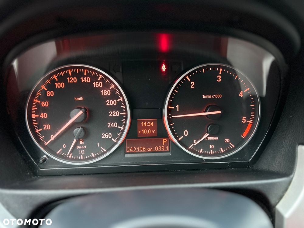 BMW Seria 3 320d DPF - 22