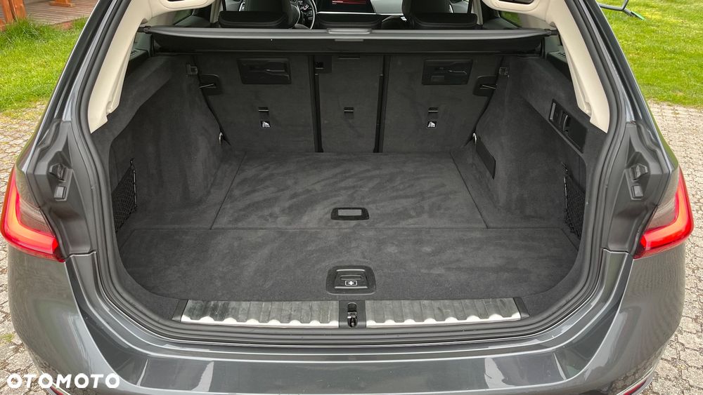BMW Seria 3 320d Luxury Line Purity sport - 16