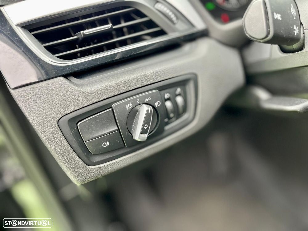 BMW X1 18 d sDrive Advantage Auto - 13