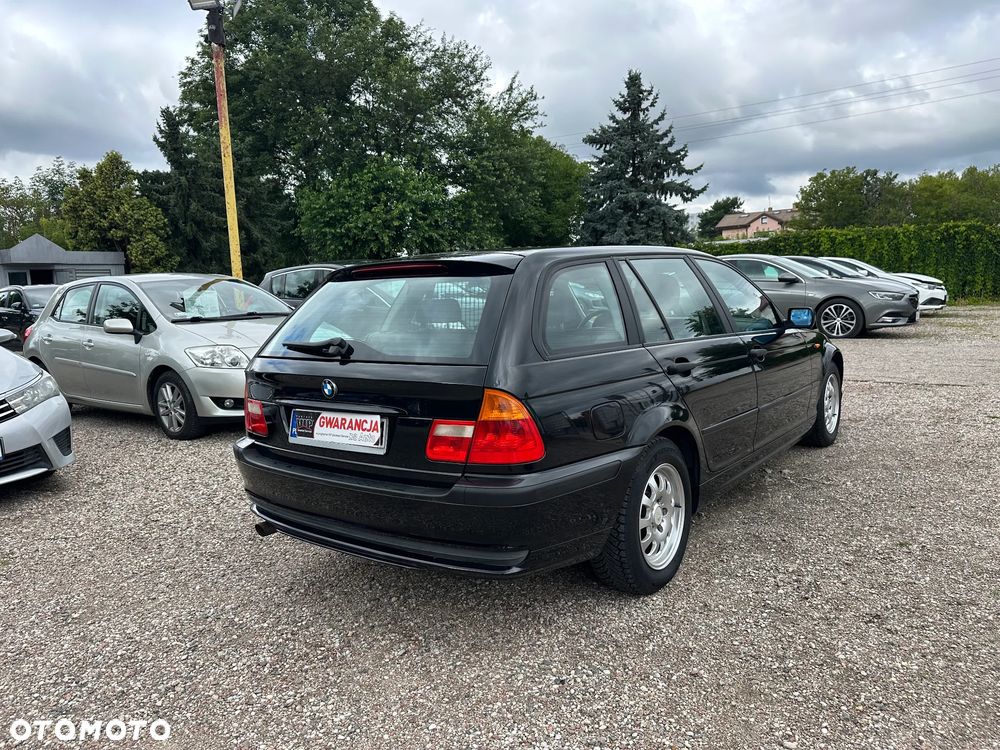 BMW Seria 3 316i - 11