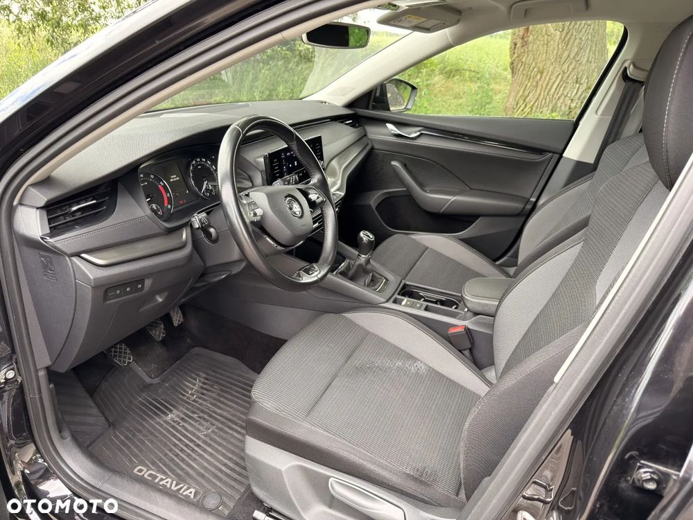 Skoda Octavia 1.5 TSI ACT Ambition - 9