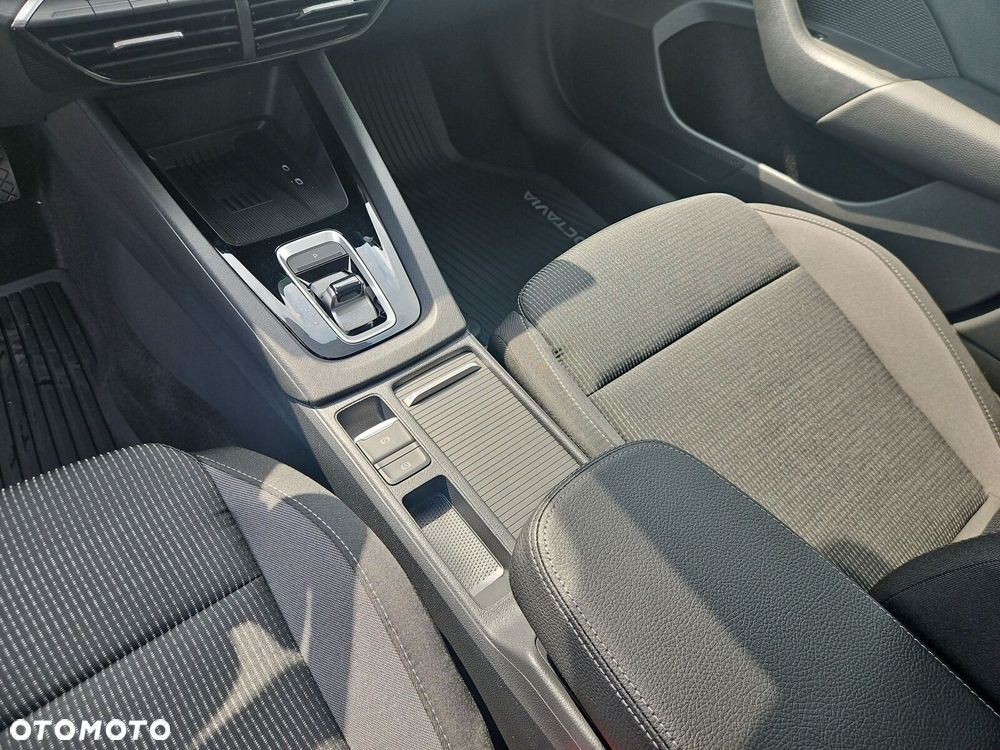 Skoda Octavia 2.0 TSI Drive Selection 4x4 DSG - 19