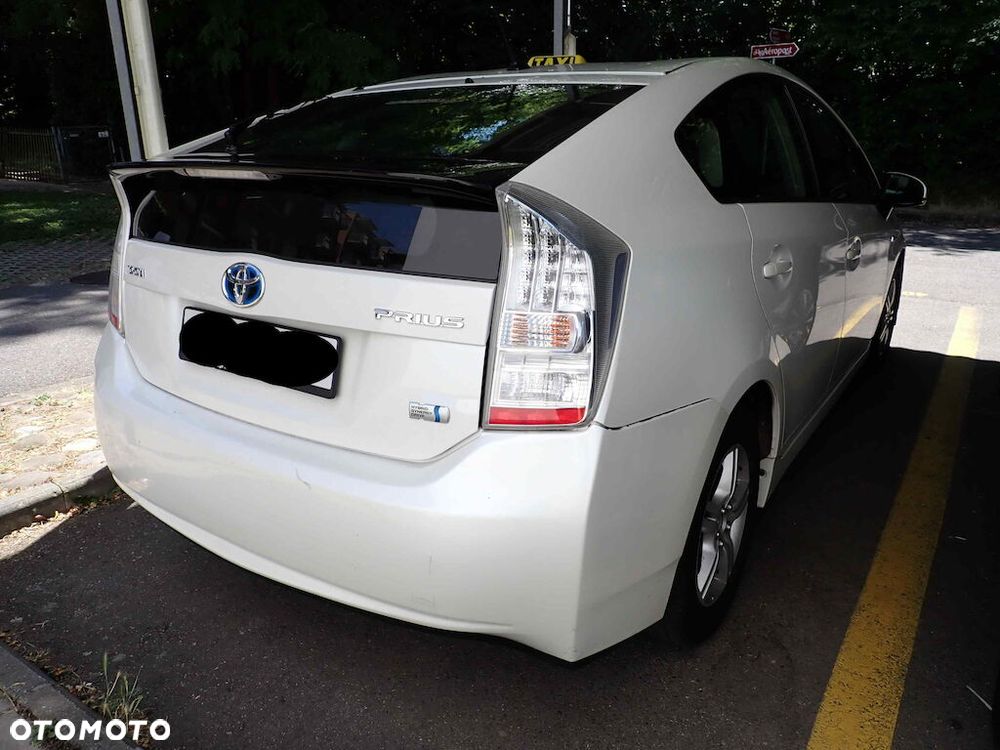 Toyota Prius 1.8 HSD Sol - 3
