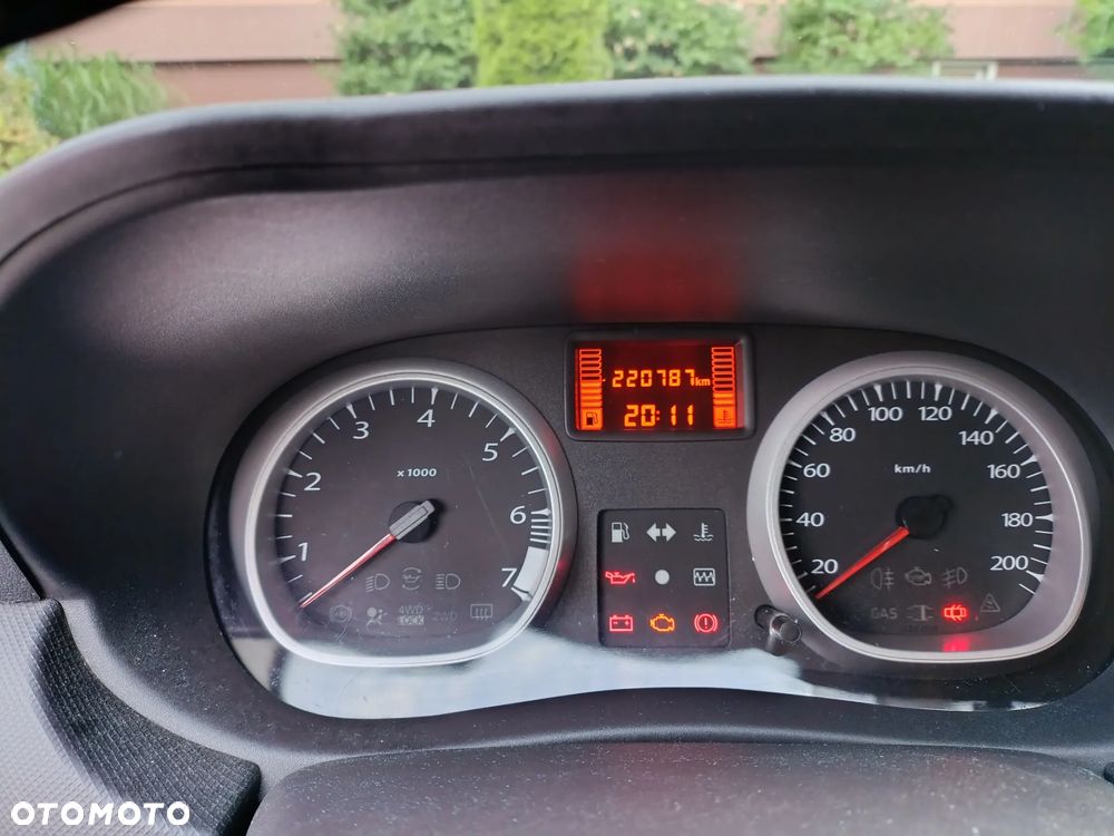 Dacia Duster 1.6 Laureate Euro5 - 12