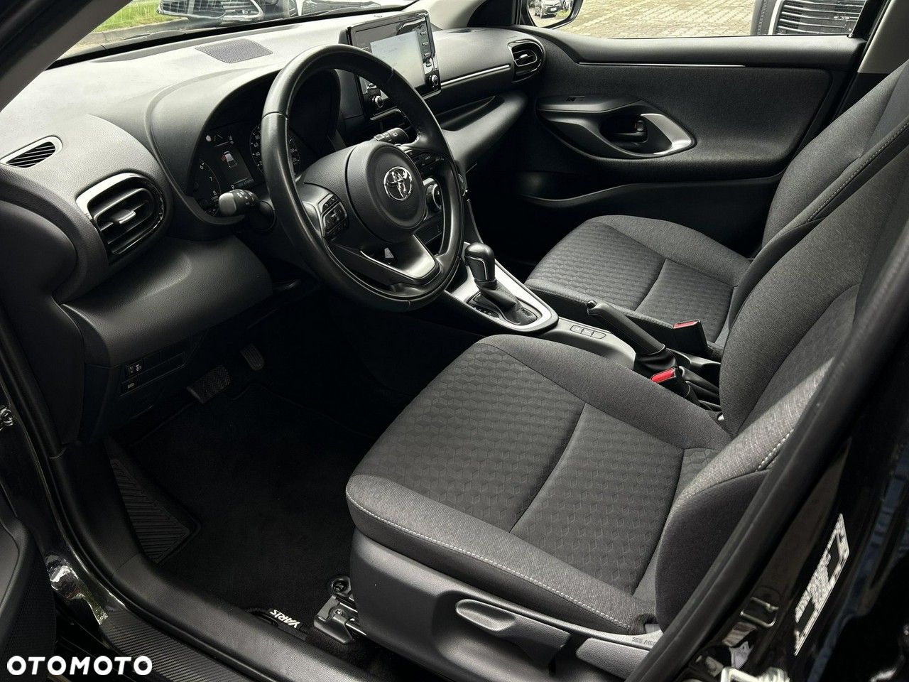 Toyota Yaris - 10