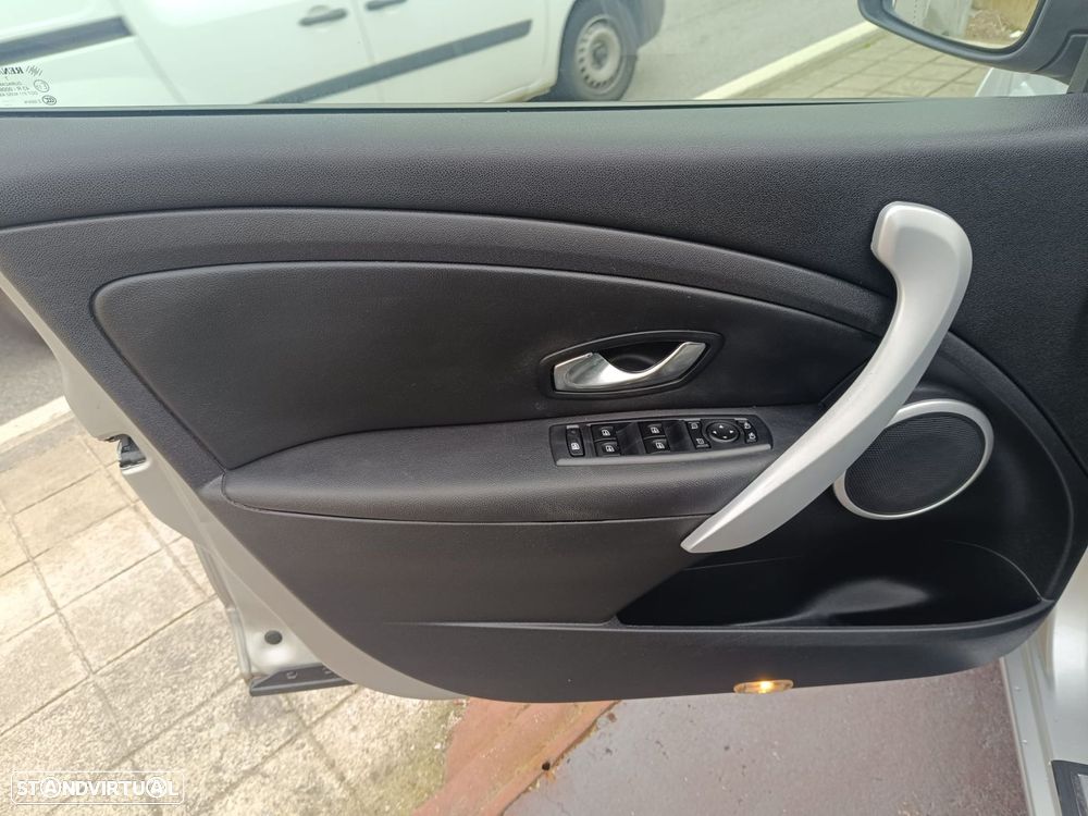 Renault Fluence 1.5 dCi Exclusive - 4