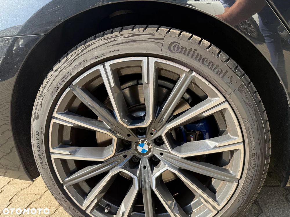 BMW Seria 7 750i xDrive sport - 12