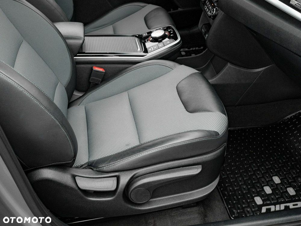Kia Niro 64kWh L - 35