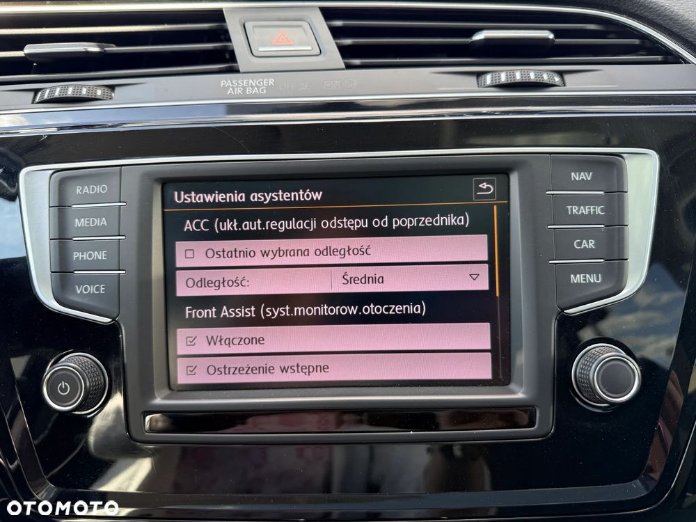 Volkswagen Touran 2.0 TDI BMT Highline DSG - 38