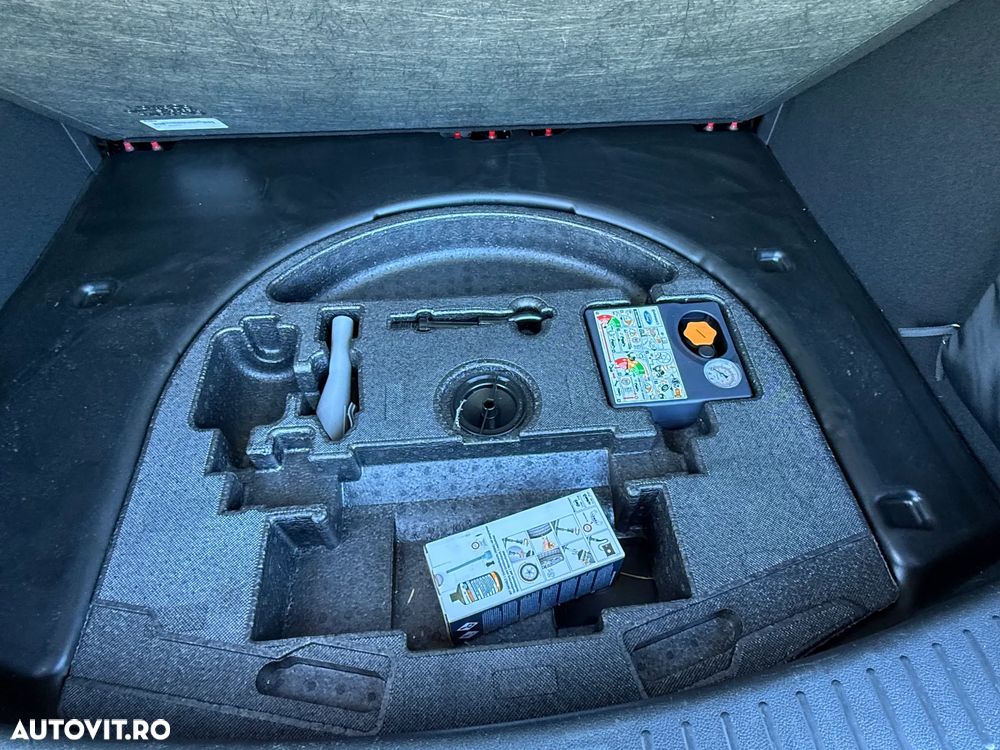 Ford Kuga - 6