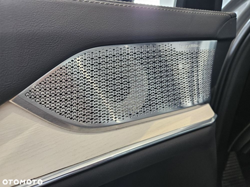 Volvo EX90 - 18
