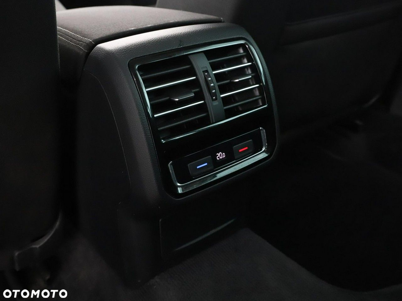 Volkswagen Passat Variant 1.4 TSI ACT (BlueMotion Technology) Comfortline - 34