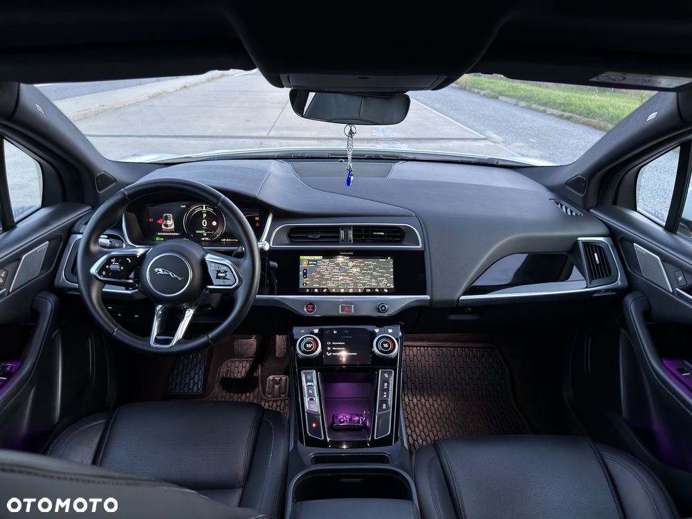 Jaguar I-Pace - 12