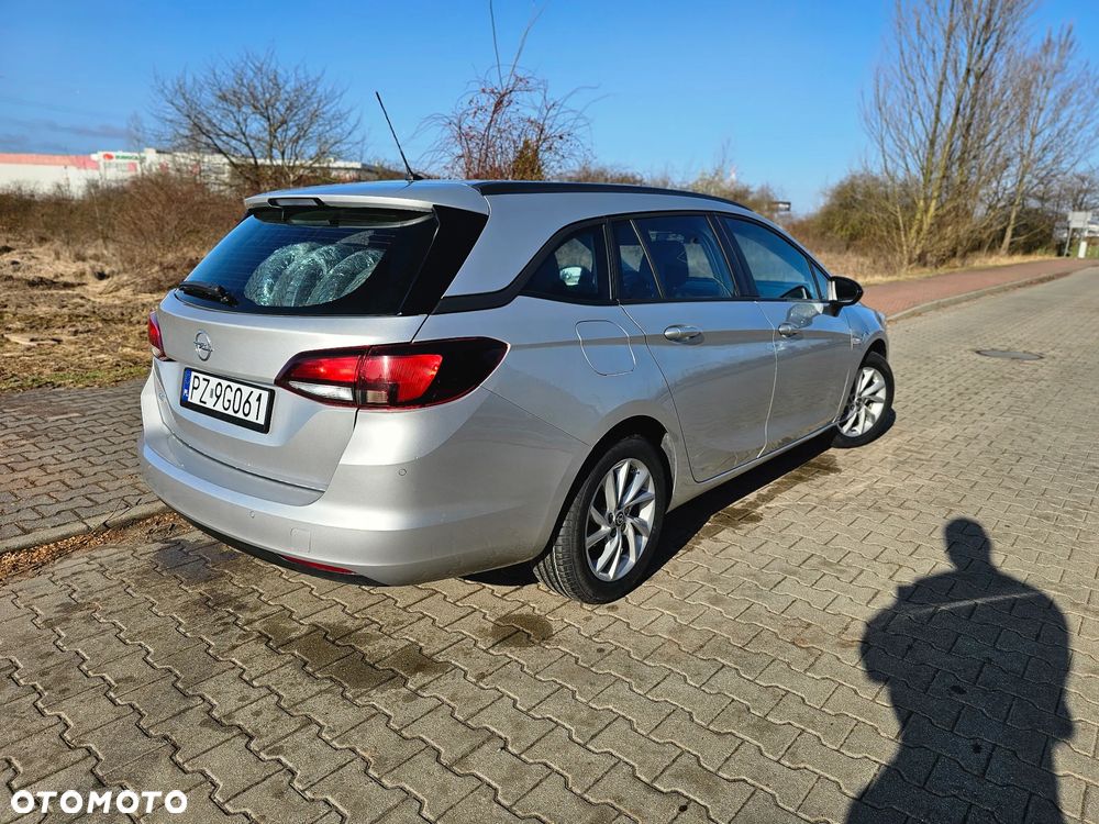 Opel Astra - 4