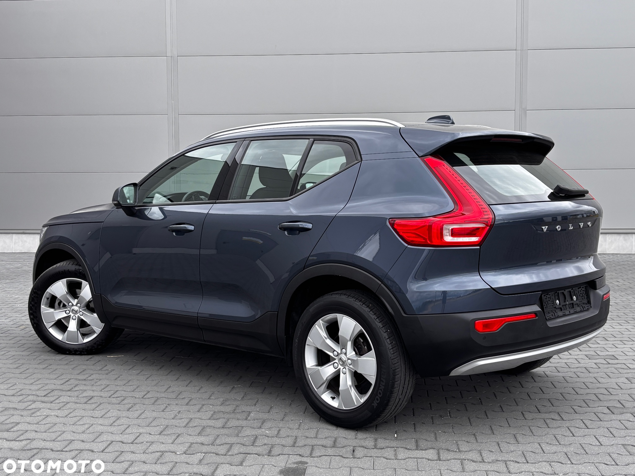 Volvo XC 40 T3 Geartronic Momentum Pro - 9