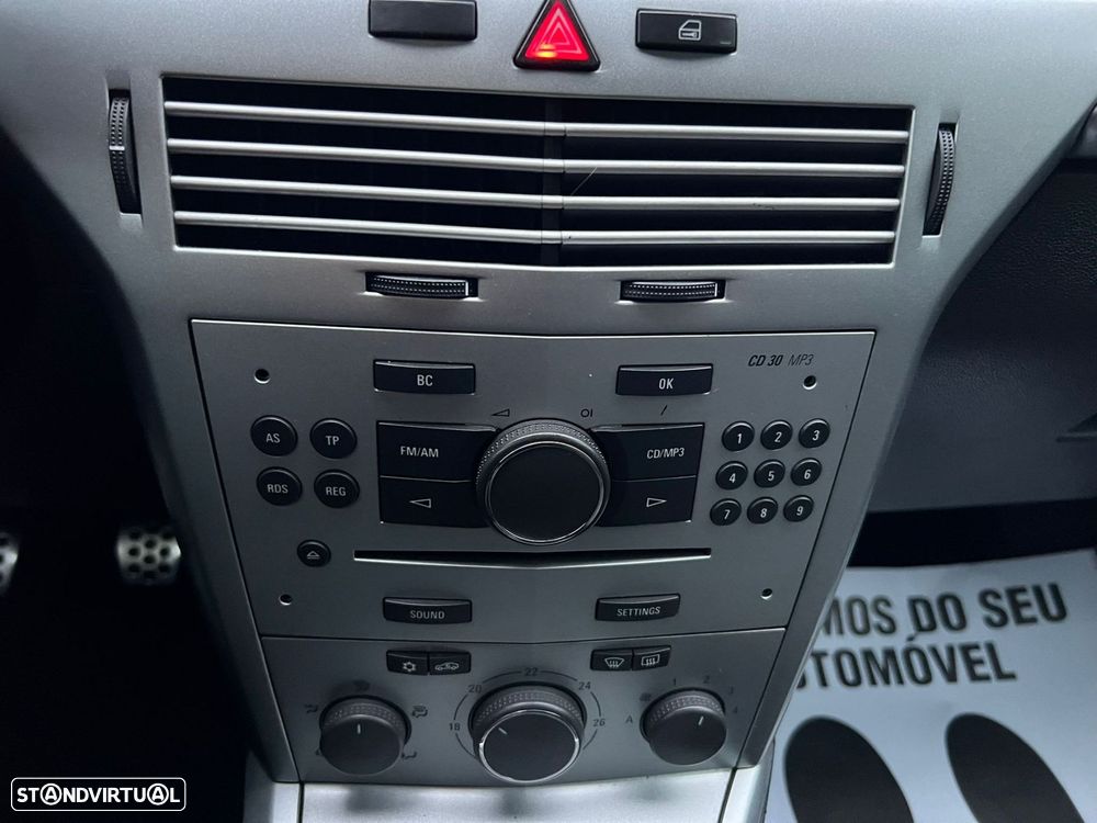 Opel Astra GTC 1.3 CDTi - 31