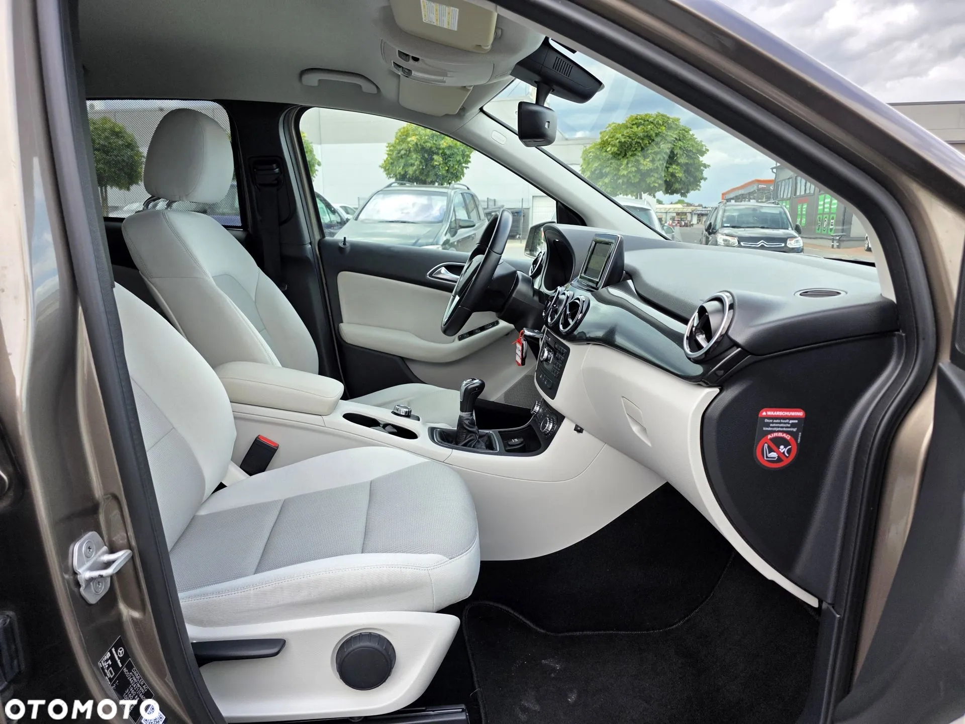 Mercedes-Benz Klasa B 180 BlueEFFICIENCY Edition Style - 8