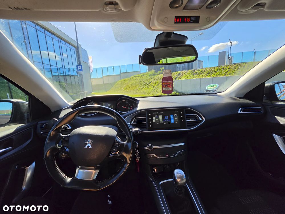 Peugeot 308 1.6 BlueHDi Allure S&S - 13