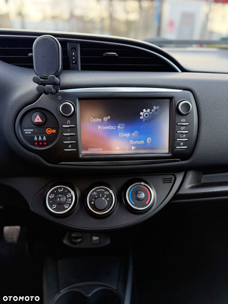 Toyota Yaris 1.5 Premium - 13