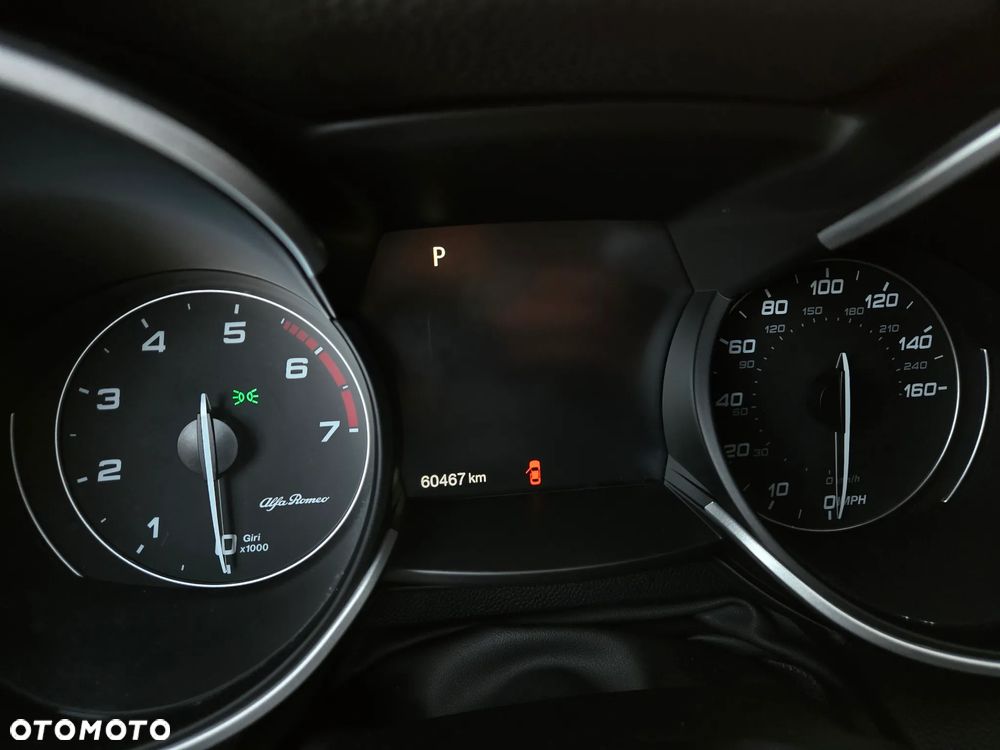 Alfa Romeo Stelvio 2.0 Turbo 16V AT8-Q4 Sprint - 37