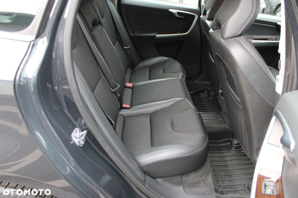 Volvo XC 60 - 24