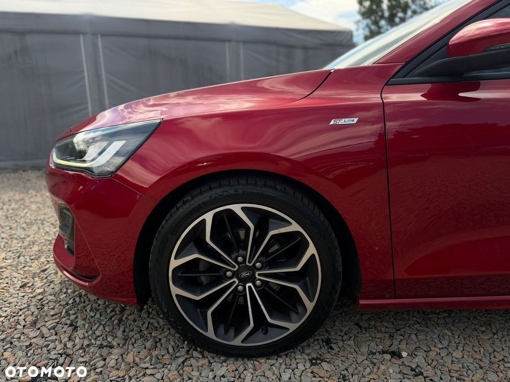 Ford Focus 1.0 EcoBoost Hybrid ST-LINE - 29