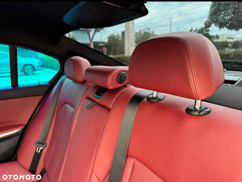 BMW Seria 3 318i Luxury Line sport - 24