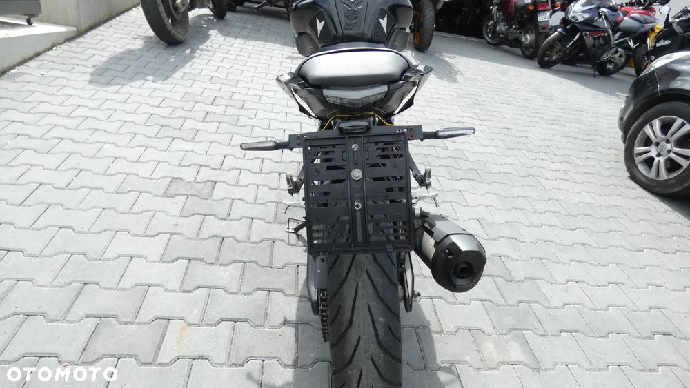 Yamaha MT - 8